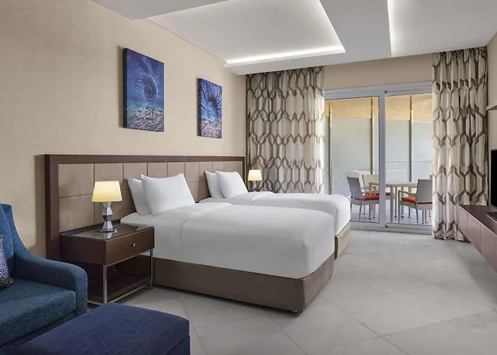 هيلتون بلازا منتجع 5*